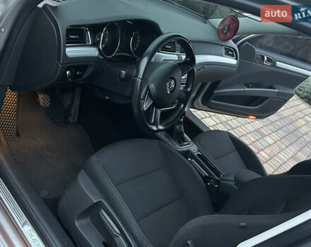 Серый Шкода Суперб, объемом двигателя 1.8 л и пробегом 230 тыс. км за 10300 $, фото 18 на Automoto.ua