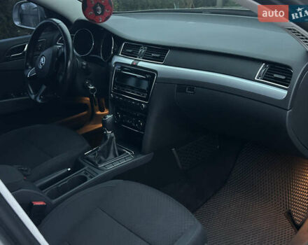 Серый Шкода Суперб, объемом двигателя 1.8 л и пробегом 230 тыс. км за 10300 $, фото 8 на Automoto.ua
