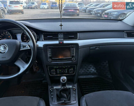 Серый Шкода Суперб, объемом двигателя 1.6 л и пробегом 313 тыс. км за 11600 $, фото 11 на Automoto.ua