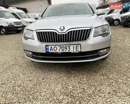 Сірий Шкода Суперб, об'ємом двигуна 2 л та пробігом 315 тис. км за 10800 $, фото 14 на Automoto.ua