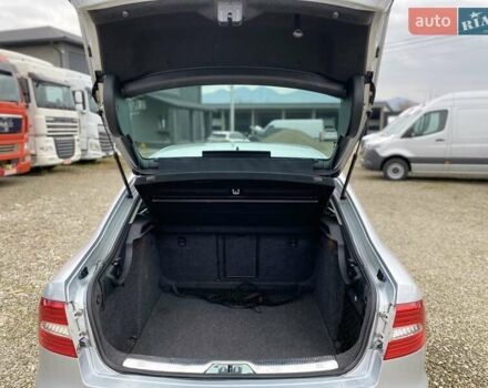 Сірий Шкода Суперб, об'ємом двигуна 2 л та пробігом 315 тис. км за 10800 $, фото 24 на Automoto.ua