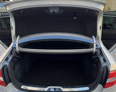 Серый Шкода Суперб, объемом двигателя 2 л и пробегом 282 тыс. км за 11900 $, фото 45 на Automoto.ua