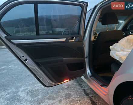 Серый Шкода Суперб, объемом двигателя 2 л и пробегом 300 тыс. км за 11600 $, фото 13 на Automoto.ua