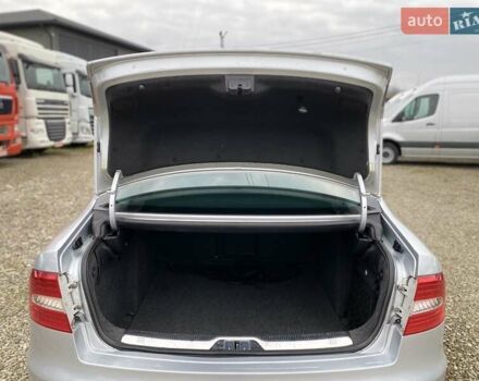 Сірий Шкода Суперб, об'ємом двигуна 2 л та пробігом 315 тис. км за 10800 $, фото 19 на Automoto.ua