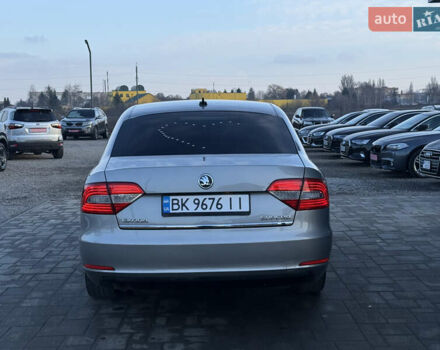 Серый Шкода Суперб, объемом двигателя 1.6 л и пробегом 313 тыс. км за 11600 $, фото 6 на Automoto.ua