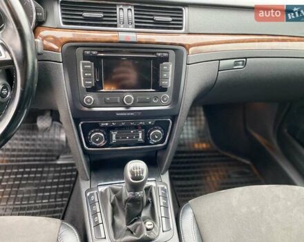 Сірий Шкода Суперб, об'ємом двигуна 2 л та пробігом 315 тис. км за 10800 $, фото 45 на Automoto.ua