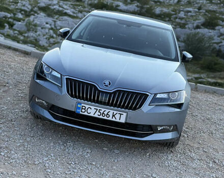 Серый Шкода Суперб, объемом двигателя 1.6 л и пробегом 250 тыс. км за 17371 $, фото 2 на Automoto.ua