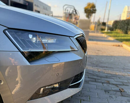 Серый Шкода Суперб, объемом двигателя 1.6 л и пробегом 250 тыс. км за 17371 $, фото 29 на Automoto.ua