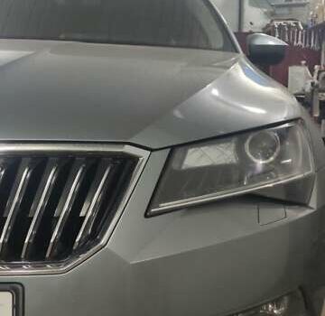 Серый Шкода Суперб, объемом двигателя 1.8 л и пробегом 174 тыс. км за 16900 $, фото 34 на Automoto.ua