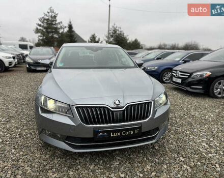 Сірий Шкода Суперб, об'ємом двигуна 2 л та пробігом 246 тис. км за 15900 $, фото 4 на Automoto.ua