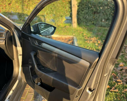 Серый Шкода Суперб, объемом двигателя 1.6 л и пробегом 250 тыс. км за 17371 $, фото 26 на Automoto.ua