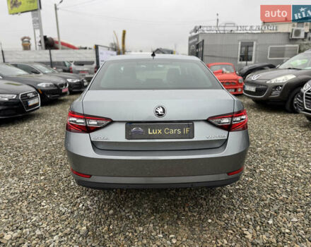 Сірий Шкода Суперб, об'ємом двигуна 2 л та пробігом 246 тис. км за 15900 $, фото 13 на Automoto.ua