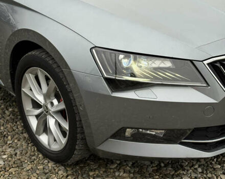 Сірий Шкода Суперб, об'ємом двигуна 2 л та пробігом 246 тис. км за 15900 $, фото 38 на Automoto.ua