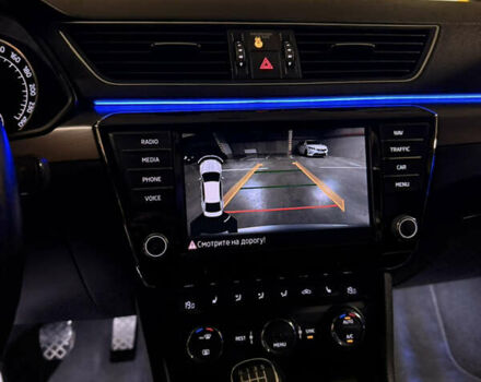 Серый Шкода Суперб, объемом двигателя 1.6 л и пробегом 250 тыс. км за 17371 $, фото 7 на Automoto.ua