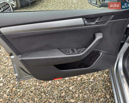 Сірий Шкода Суперб, об'ємом двигуна 2 л та пробігом 246 тис. км за 15900 $, фото 18 на Automoto.ua