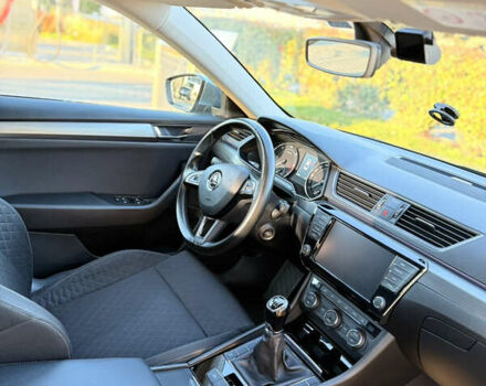 Серый Шкода Суперб, объемом двигателя 1.6 л и пробегом 250 тыс. км за 17371 $, фото 28 на Automoto.ua