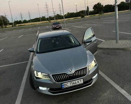 Серый Шкода Суперб, объемом двигателя 1.6 л и пробегом 250 тыс. км за 17371 $, фото 39 на Automoto.ua