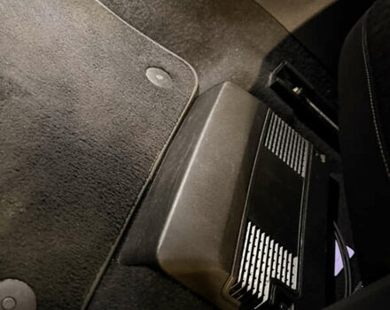 Серый Шкода Суперб, объемом двигателя 1.6 л и пробегом 250 тыс. км за 17371 $, фото 16 на Automoto.ua