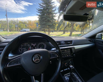 Серый Шкода Суперб, объемом двигателя 1.97 л и пробегом 223 тыс. км за 17999 $, фото 6 на Automoto.ua