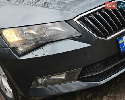 Серый Шкода Суперб, объемом двигателя 1.6 л и пробегом 201 тыс. км за 13800 $, фото 2 на Automoto.ua