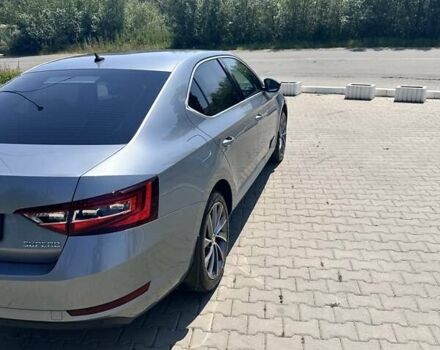 Серый Шкода Суперб, объемом двигателя 1.8 л и пробегом 147 тыс. км за 16500 $, фото 3 на Automoto.ua