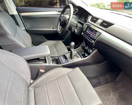 Серый Шкода Суперб, объемом двигателя 1.8 л и пробегом 82 тыс. км за 23999 $, фото 5 на Automoto.ua