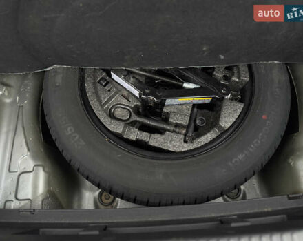 Серый Шкода Суперб, объемом двигателя 2 л и пробегом 252 тыс. км за 15800 $, фото 37 на Automoto.ua