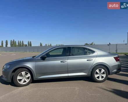 Сірий Шкода Суперб, об'ємом двигуна 1.8 л та пробігом 128 тис. км за 15000 $, фото 3 на Automoto.ua