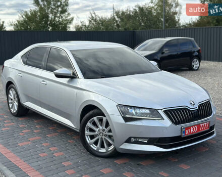 Серый Шкода Суперб, объемом двигателя 1.97 л и пробегом 242 тыс. км за 16500 $, фото 3 на Automoto.ua