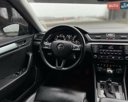 Серый Шкода Суперб, объемом двигателя 2 л и пробегом 252 тыс. км за 15800 $, фото 17 на Automoto.ua