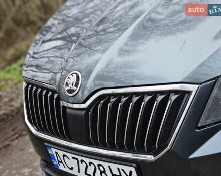 Серый Шкода Суперб, объемом двигателя 1.6 л и пробегом 201 тыс. км за 13800 $, фото 3 на Automoto.ua