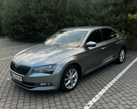 Серый Шкода Суперб, объемом двигателя 2 л и пробегом 297 тыс. км за 17000 $, фото 3 на Automoto.ua