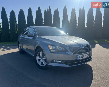 Сірий Шкода Суперб, об'ємом двигуна 1.8 л та пробігом 128 тис. км за 15000 $, фото 1 на Automoto.ua