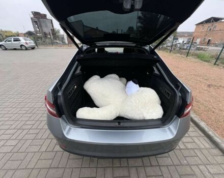 Серый Шкода Суперб, объемом двигателя 2 л и пробегом 242 тыс. км за 15000 $, фото 7 на Automoto.ua