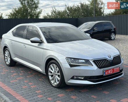 Серый Шкода Суперб, объемом двигателя 1.97 л и пробегом 242 тыс. км за 16500 $, фото 2 на Automoto.ua