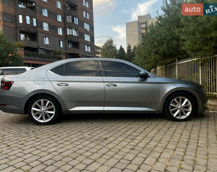 Серый Шкода Суперб, объемом двигателя 2 л и пробегом 297 тыс. км за 17000 $, фото 5 на Automoto.ua