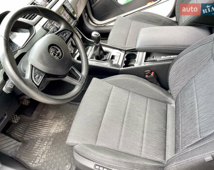 Серый Шкода Суперб, объемом двигателя 1.8 л и пробегом 82 тыс. км за 23999 $, фото 4 на Automoto.ua