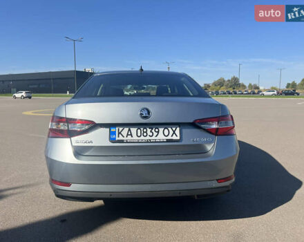 Сірий Шкода Суперб, об'ємом двигуна 1.8 л та пробігом 128 тис. км за 15000 $, фото 4 на Automoto.ua