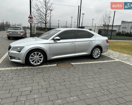 Серый Шкода Суперб, объемом двигателя 1.97 л и пробегом 243 тыс. км за 16499 $, фото 4 на Automoto.ua