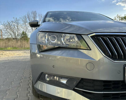 Серый Шкода Суперб, объемом двигателя 2 л и пробегом 189 тыс. км за 16800 $, фото 1 на Automoto.ua