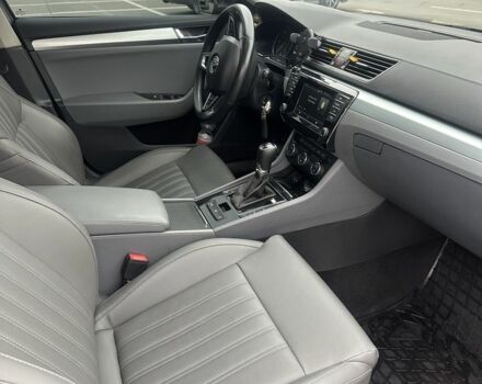 Сірий Шкода Суперб, об'ємом двигуна 2 л та пробігом 245 тис. км за 17900 $, фото 15 на Automoto.ua