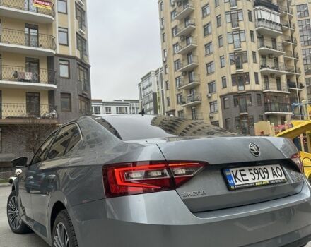 Сірий Шкода Суперб, об'ємом двигуна 2 л та пробігом 245 тис. км за 17900 $, фото 5 на Automoto.ua