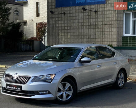 Серый Шкода Суперб, объемом двигателя 1.97 л и пробегом 223 тыс. км за 17999 $, фото 1 на Automoto.ua
