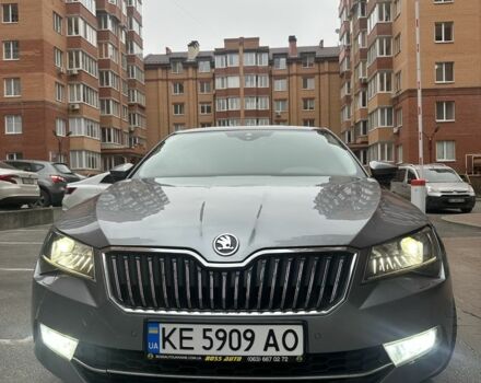 Сірий Шкода Суперб, об'ємом двигуна 2 л та пробігом 245 тис. км за 17900 $, фото 7 на Automoto.ua