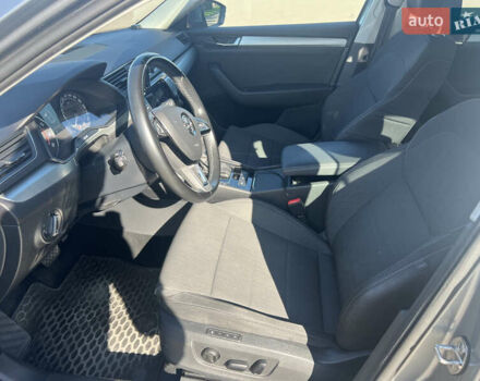 Серый Шкода Суперб, объемом двигателя 1.8 л и пробегом 122 тыс. км за 15500 $, фото 9 на Automoto.ua