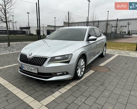 Серый Шкода Суперб, объемом двигателя 1.97 л и пробегом 243 тыс. км за 16499 $, фото 2 на Automoto.ua