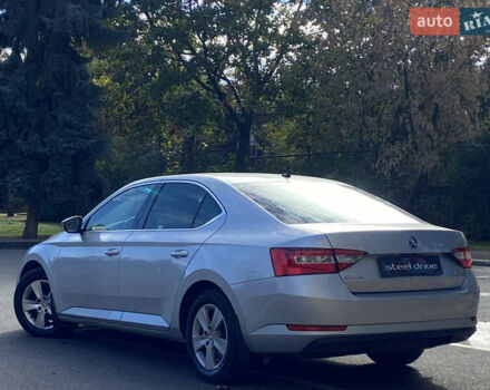 Серый Шкода Суперб, объемом двигателя 1.97 л и пробегом 223 тыс. км за 17999 $, фото 3 на Automoto.ua