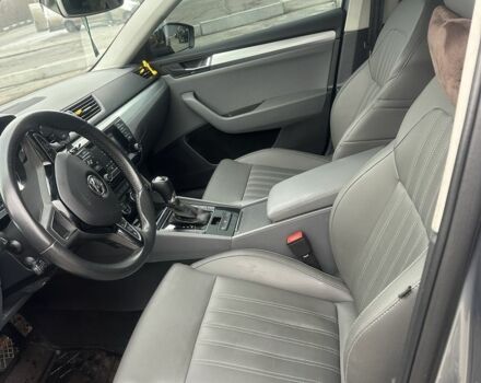 Сірий Шкода Суперб, об'ємом двигуна 2 л та пробігом 245 тис. км за 17900 $, фото 12 на Automoto.ua