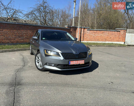 Серый Шкода Суперб, объемом двигателя 1.97 л и пробегом 230 тыс. км за 16050 $, фото 1 на Automoto.ua