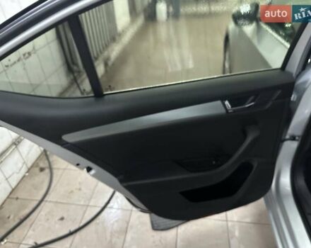 Серый Шкода Суперб, объемом двигателя 1.97 л и пробегом 200 тыс. км за 8900 $, фото 8 на Automoto.ua